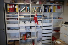 Reolsystem med div. Kontorartikler