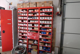 Div. Kiler, skruer WÜRTH, rawplugs m.m. (reoler medfølger ikke)