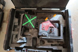 Planslaser MILWAUKEE M12 3PL