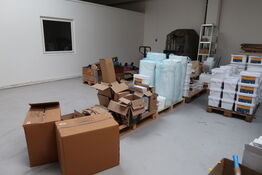 Div. Doseringskander GELYGO, spande, reol m.m.