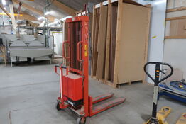 Stabler NP TRUCKS EHS 1000/2850 med lader