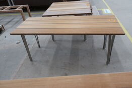 Bænk i teak med metalben