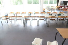 6 stk. borde samt 18 stk. stole