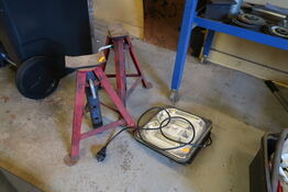 2 stk. bukke samt arbejdslampe