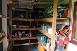 Div. Værktøj, 2-taktsbenzin, plejemidler m.m.