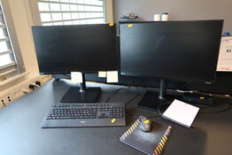 2 stk. computerskærme SAMSUNG F24T452FQR med tastatur og mus