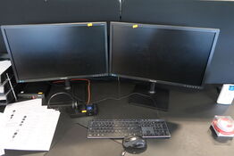 2 stk. computerskærme SAMSUNG S24E450, tastatur og mus