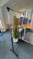 Plante og tøjstativ