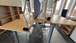 Fire hæve/sænkeborde med indhold