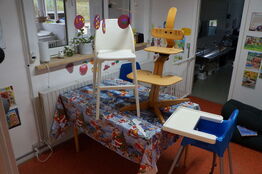 Bord inkl. Højstole, m.v.