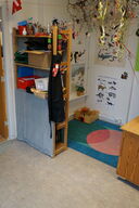 2 stk. reoler inkl. Diverse legetøj, m.v.