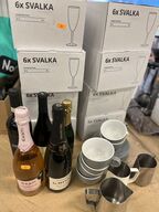48 Stk. Champagneglas SVALKA +  5 Fl. Vin + Kaffestel
