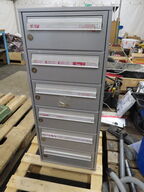 Postkasseskab, med nøgle