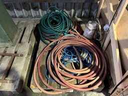 Indholdet på pallen