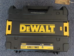 Boremaskine DEWALT DCD800NT