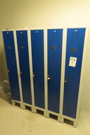 8 stk. Omklædningsskabe 