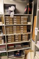 Indhold på 6 hylder