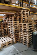 32 stk. EURO-paller samt 21 stk. halve EURO-paller