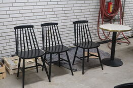 Cafébord m. 3 stk. ZEDERKOF PEOPLE cafestole i træ