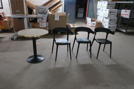 Cafébord m. 3 stk. PAPTYA LUNA cafestole i plast