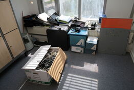 Div. Elektronik, makulator REXEL RSS2232, hæftemaskine RAPID 5080Electronic m.m.