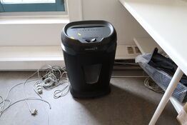 Makulator SHREDDER Staples SPL-TXC16HSE