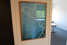 Plakat, megafon, skab m.m.