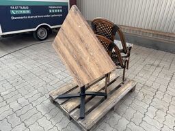 Udendørs cafébord med sort flip understel inkl. 2 fletstole