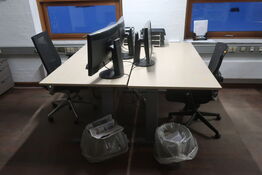 2 stk. El. hæve/sænkebord, kontorstole, skærme