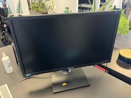 1. Stk. Skærm og diverse kontor udstyr