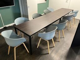 Møde bord med 10. Stk. HAY Skål stole