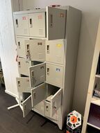 Garderobeskabe med låger