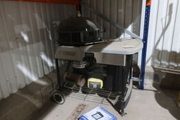 Kuglegrill med bord WEBER