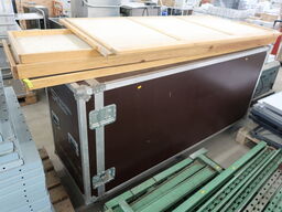 Flightcase på hjul med indhold (Tolkeboks)