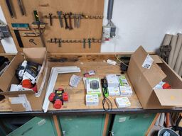 Div. elektrikerværktøj, materiel m.v.