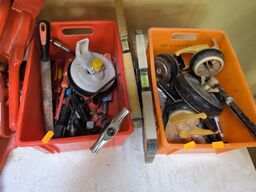 2 ks. m. div. værktøj