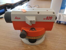 Nivelleringsapparat LEICA NA820