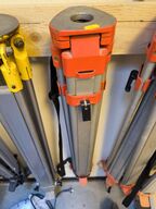 Stativ til nivelleringsapparat