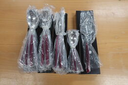 49 stk. BUGATTI Glamour Rosso Granata bestik(48), kagespade(1)