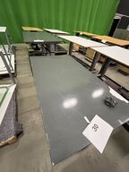 3 skriveborde SIS, højdejusterbart, hvide med folie