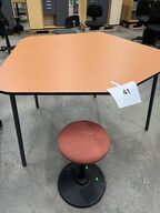 Mødebord m. skammel, Klapbord Four Design