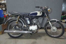 Knallert, Yamaha YB1 2122 4-gear drejeventilmotor