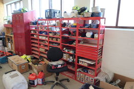 Reolsystem med div. Varelager og værktøj