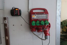 Byggepladstavle MALMBERG samt lader og batteri METABO