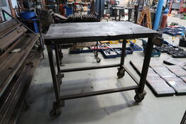 Arbejdsbord på hjul