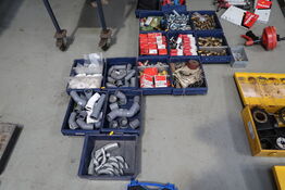 Div. Plastikkasser med varelager og reservedele