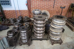 Paller med div. Værktøj til profilvalsemaskiner