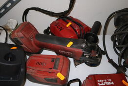 Akku vinkelsliber HILTI AG 125-A22 med 2 stk. batterier og lader