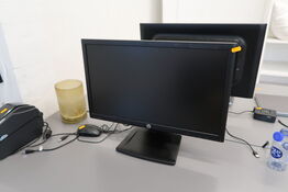 Computerskærm HP Compaq LA2306x samt mus 