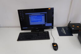 Computerskærm FUJITS, tastatur mus, samt 2 stk. computere 